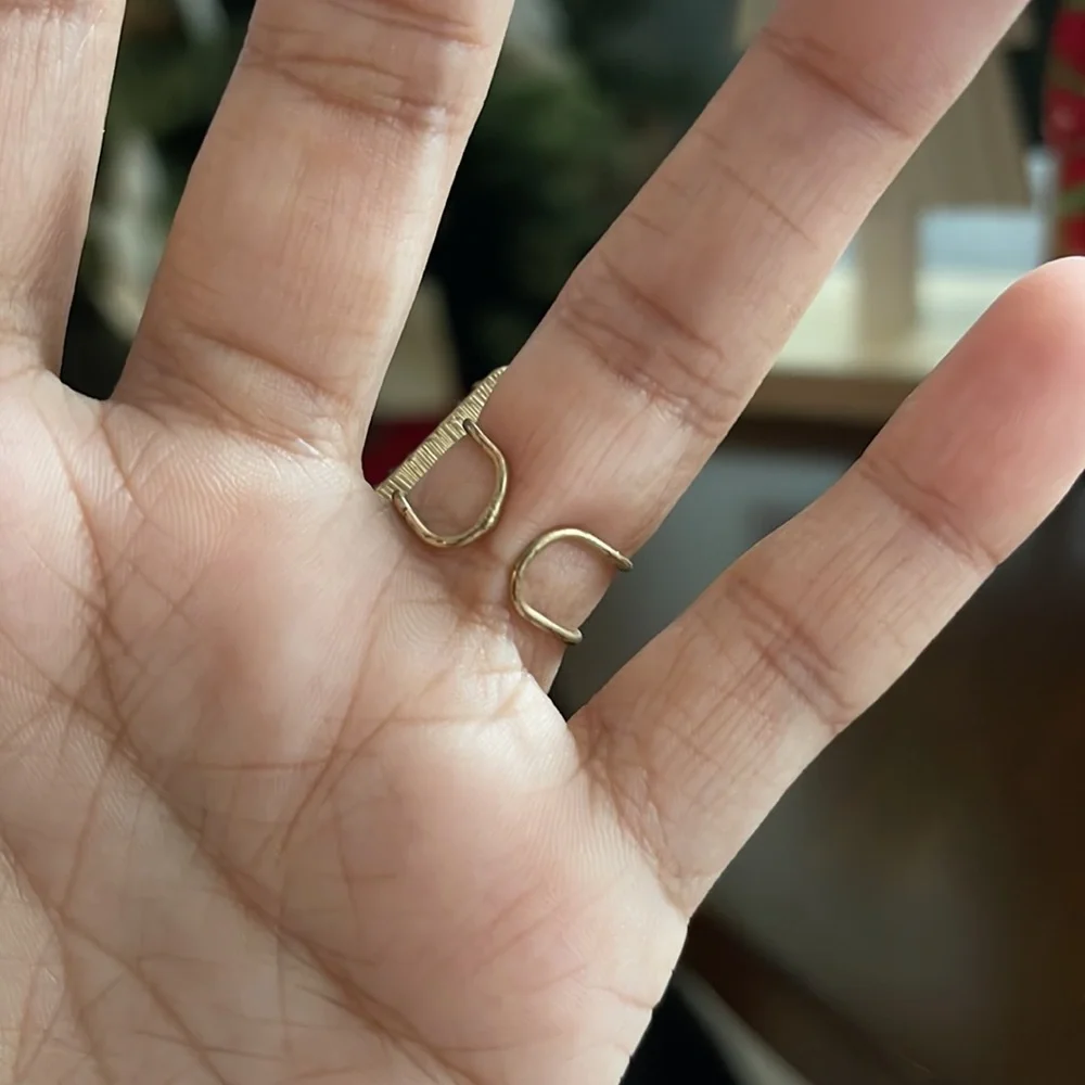 Adjustable Gold and White Stone Ring - Picture 4 of 6
